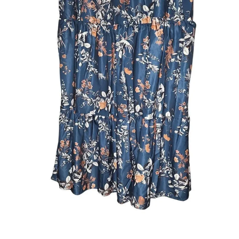 Floral Plus Size Tiered Skirt. Size 4X, Navy Blue Floral.